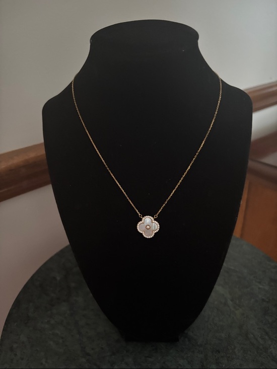Rachel Zoe Jewelry - Rachel Zoe Gold Clover Pendant Necklace with Mother-of-Pearl Accent